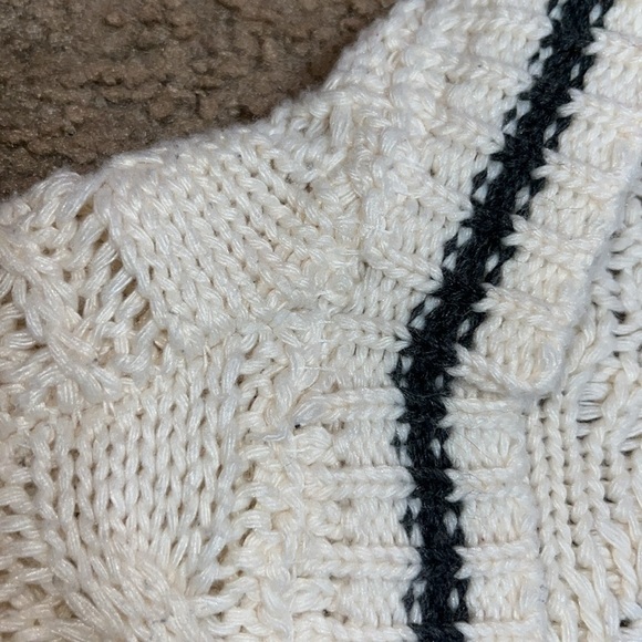 Original Taylor Swift Folklore Album Cardigan 2020 Medium/Large MD/LG - Picture 10 of 11